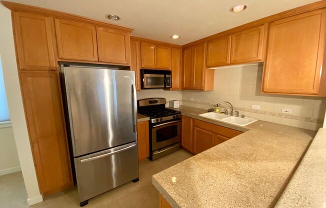 2 beds, 2.5 baths, $2,695, Unit Unit A