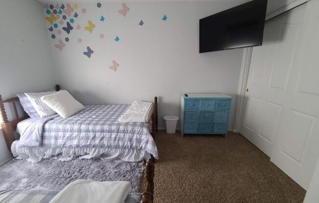 3 beds, 2 baths, 1,723 sqft, $10,500