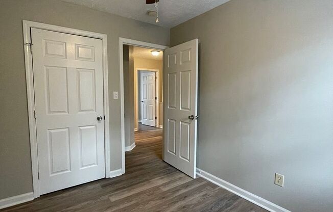 3 beds, 1 bath, $1,400