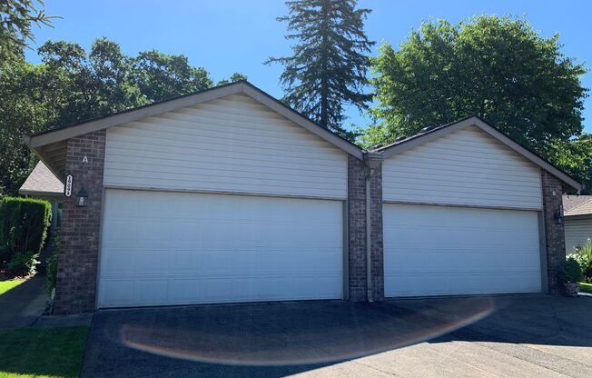 2 Bed 2 Bath Summerwood Village Condo!