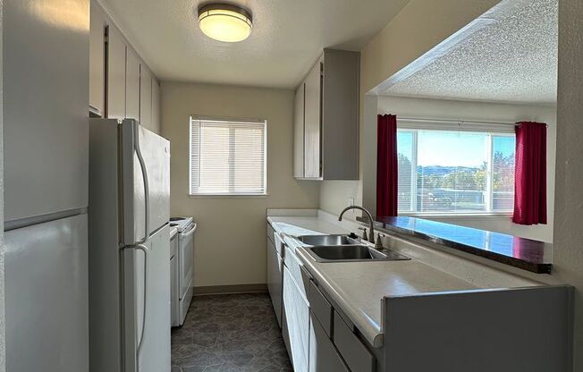 1 bed, 1 bath, $1,800, Unit Apt. B