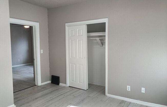 2 beds, 1 bath, $1,495, Unit lower