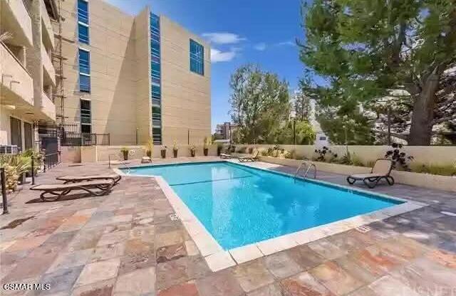 Studio, 1 bath, 352 sqft, $2,500, Unit 109