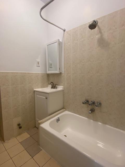 2 beds, 1 bath, 350 sqft, $2,925, Unit 26