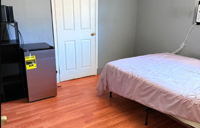 1729-1731 W. 20th St.