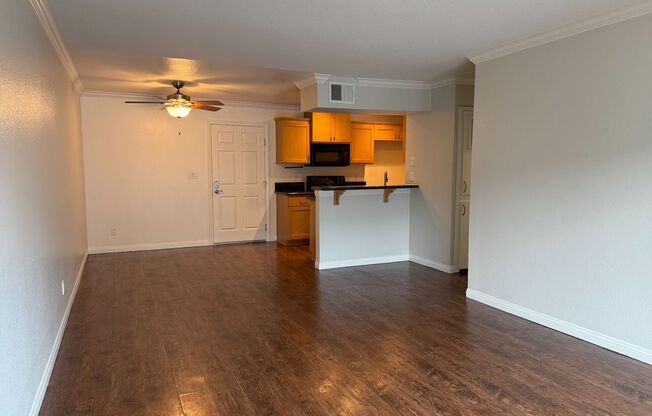 1 bed, 1 bath, 736 sqft, $2,160, Unit C059