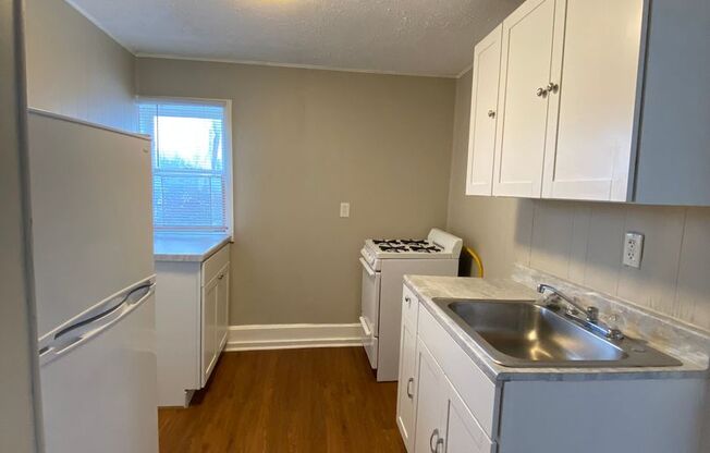 Studio, 1 bath, 420 sqft, $650, Unit #2