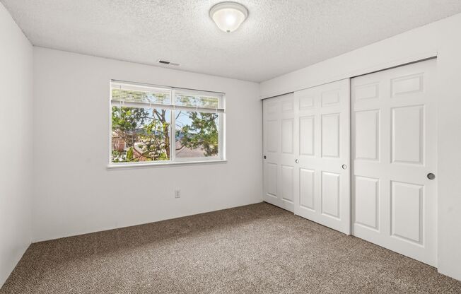 2 beds, 2 baths, 1,000 sqft, $1,450, Unit 30