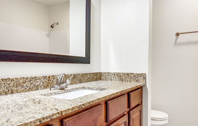 1 bed, 1 bath, 640 sqft, $750, Unit Building 3 Unit #32
