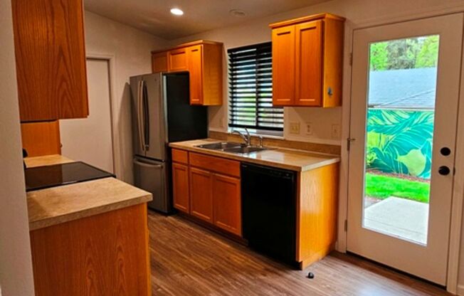 3Bd/2Ba Single Story Home-Available to view beginning 4/27/2026!