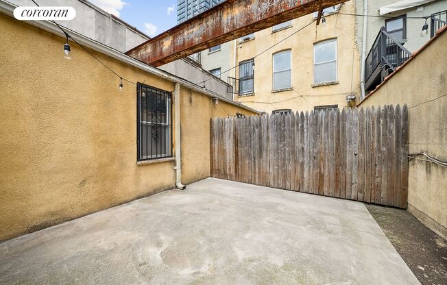 656 DEAN ST