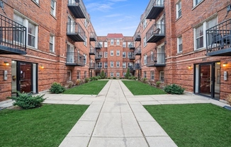 2111 E 67 ST