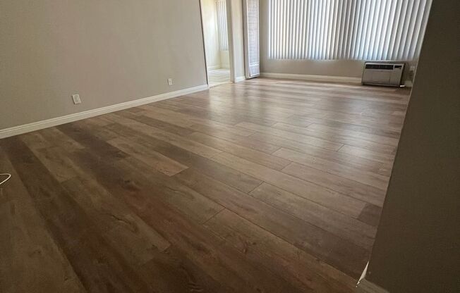 Manhattan Place & 5th Street Apartment