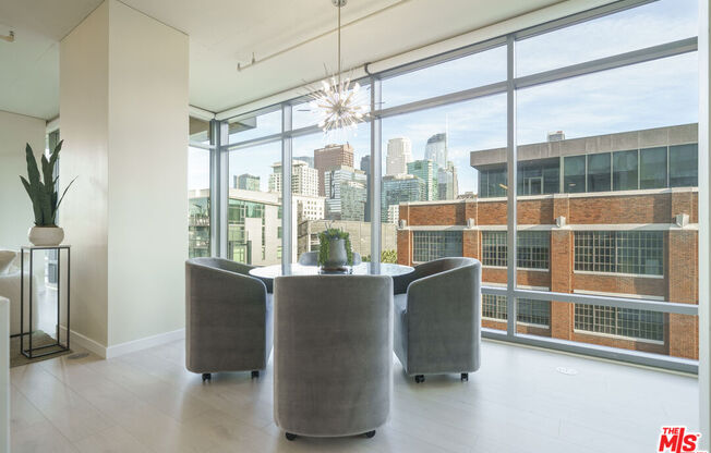 2 beds, 2.5 baths, 1,650 sqft, $4,995, Unit 716