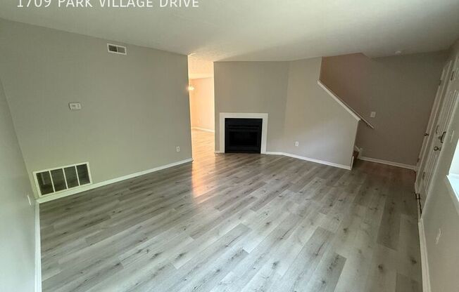 1709 PARK VLG DR