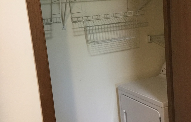 2 beds, 1 bath, 950 sqft, $1,775, Unit 7610RB
