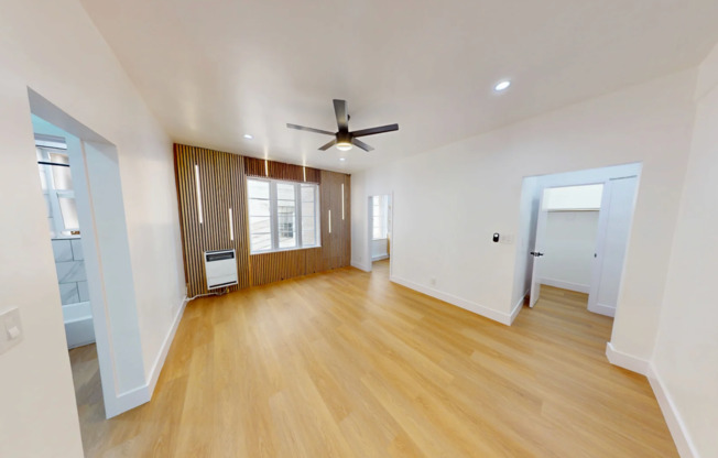 Studio, 1 bath, 400 sqft, $1,595, Unit 324