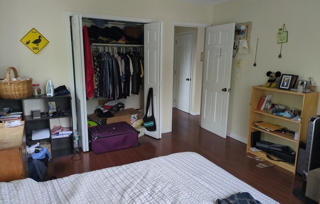 2 LAROSE PL