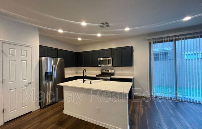 1708 S 82 WAY