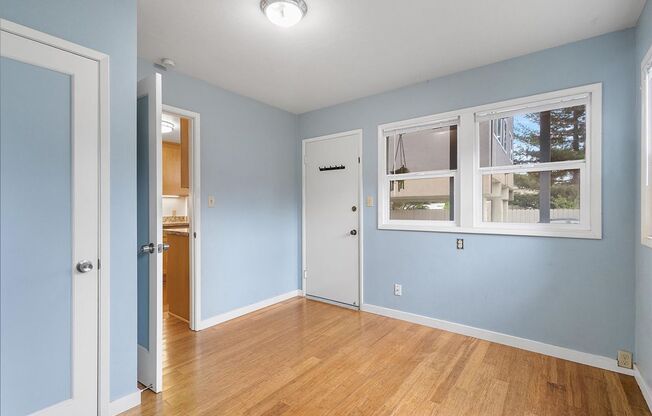 Santa Clara Ave 2146 - 2148