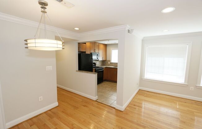 2 beds, 1 bath, 850 sqft, $2,100, Unit 1903-#104