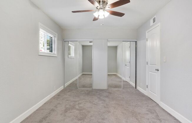 2 beds, 1 bath, 825 sqft, $1,090, Unit 3900 #03