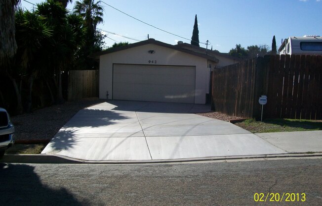 3 Bedroom - 2 Bathroom wonderful remodeled home