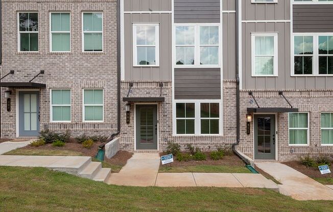 Newly Constructed 2/2.5 Directly on the Atlanta BeltLine and Walking Distance to Grant Park!
