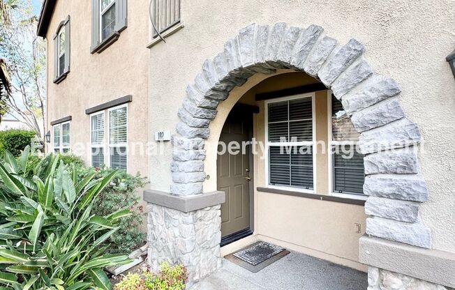 Ready to move in 3 bed 3 bath home