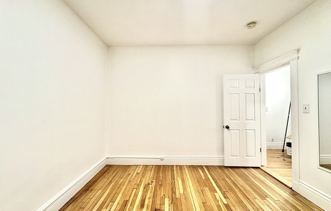 1 bed, 1 bath, 485 sqft, $2,750, Unit 160