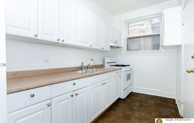 1 bed, 1 bath, 575 sqft, $1,325, Unit 744-48