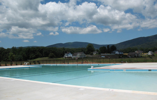 3 beds, 2 baths, 2,130 sqft, $2,800, Unit Ste #221