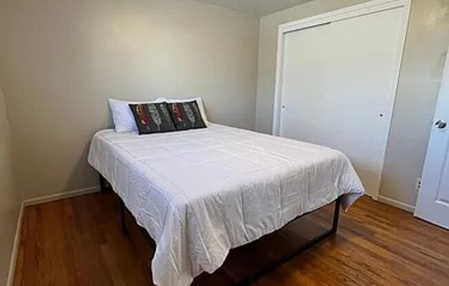 Cute 2 Bedroom Duplex in the Heart of Loveland