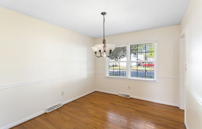 Spacious 4-Bedroom Home in Willow Oaks – Minutes from Langley AFB!