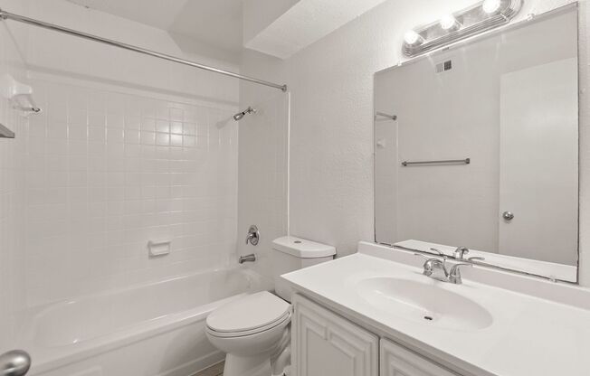 1 bed, 1 bath, 653 sqft, $699