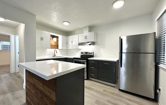 2 beds, 1 bath, 695 sqft, $1,525, Unit 62