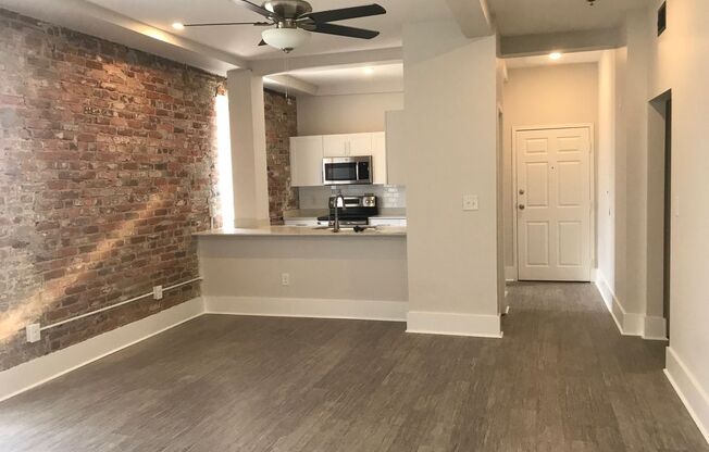 3 beds, 2 baths, 1,100 sqft, $3,200, Unit 300