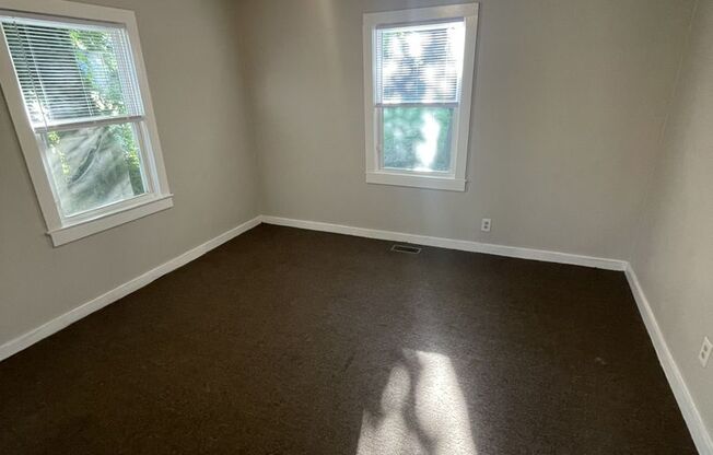 1 Bedroom 1 Bathroom Duplex!