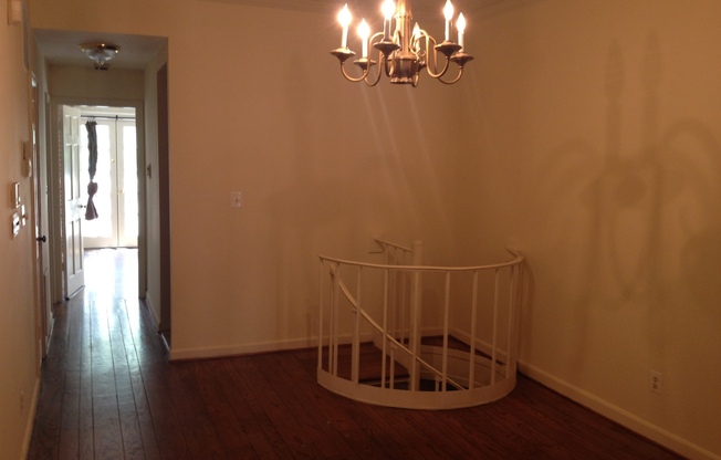A charming one bedroom, one bath piggy-back townhouse apartment located in the heart of Dupont Circle in NW Washington DC while just a short walk to Foggy Bottom.