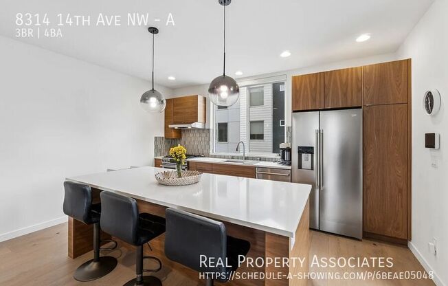 8314 14 AVE NW