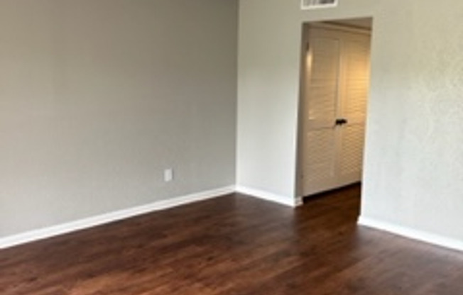 2 beds, 1 bath, 750 sqft, $1,350, Unit 1310