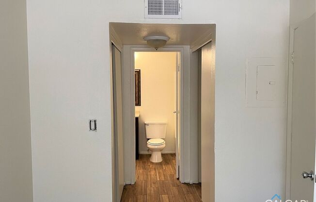 1 bed, 1 bath, 460 sqft, $925, Unit 223