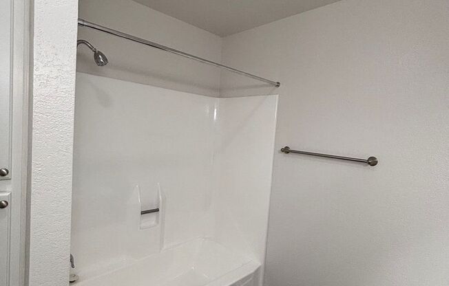 1 bed, 1 bath, 750 sqft, $2,330, Unit 1410