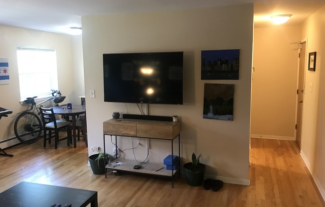 1 bed, 1 bath, $1,945, Unit 354