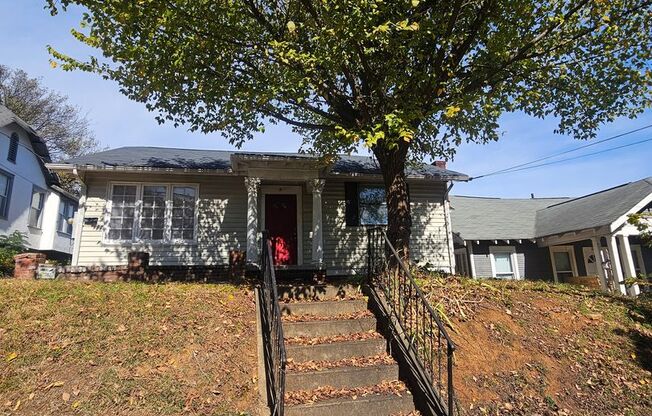 Welcome to 1033 E 5th Street – Your Ideal Downtown Chattanooga Home!