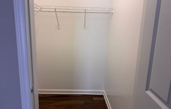 1 bed, 1 bath, 780 sqft, $1,027, Unit 6500-E