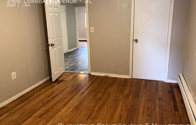 2 beds, 1 bath, $1,375, Unit Unit 3L