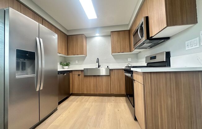 2 beds, 1 bath, 865 sqft, $2,630, Unit 320-14