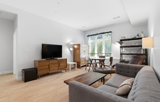 2 beds, 1 bath, 939 sqft, $3,475, Unit 106