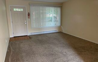 2 beds, 1 bath, $1,595, Unit 2